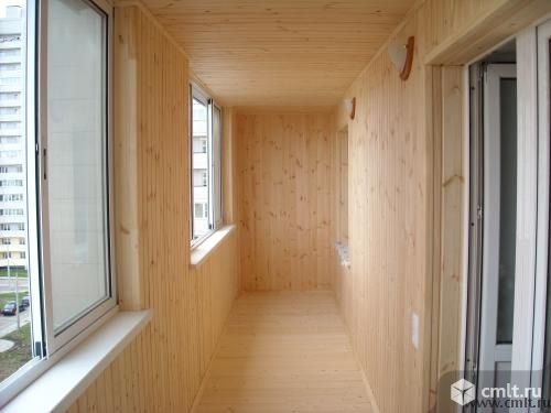 Балконов аккуратная внутренняя и наружная отделка. Лоджии. Фото 1.