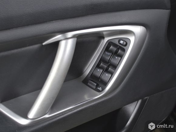 Subaru Outback - 2008 г. в.. Фото 8.