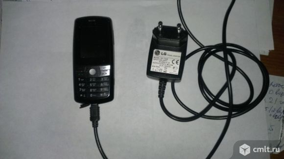 Телефон LG KG200. Фото 1.