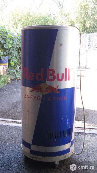 Холодильник Red Bull. Фото 1.