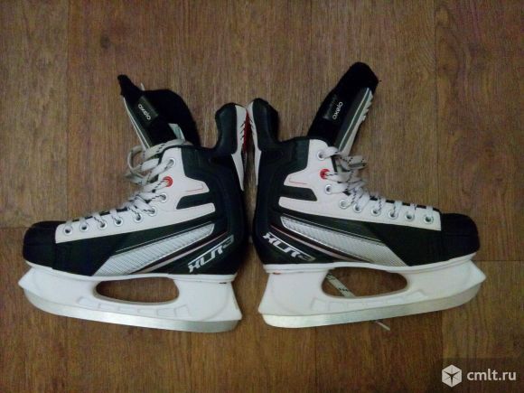 Хоккейные коньки Oxelo(xlr3) почти новые. 39 размер. Фото 1.