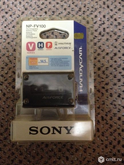 Sony NP-FV100. Фото 1.