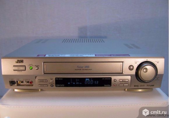 Видеомагнитофон JVC SUPER-VHS HR-S 6600. Фото 2.