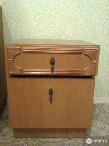 Продам 2 деревянные тумбочки. Фото 1.