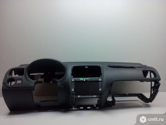 Панель приборов торпедо VW POLO SEDAN 11- б/у 6RU857003L82V 4*. Фото 1.