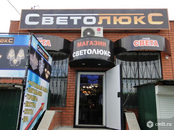 Магазин в Лисках, территория Центрального рынка, 158 кв.м. Фото 1.