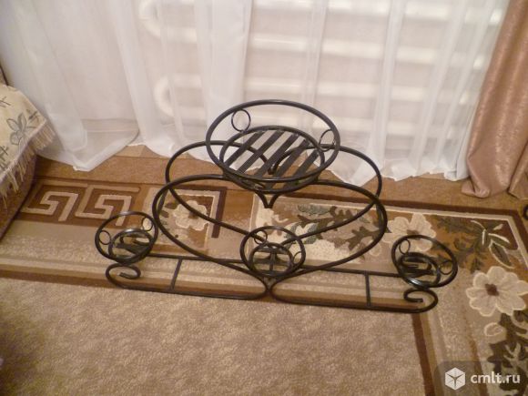 Подставка под цветы. Фото 3.