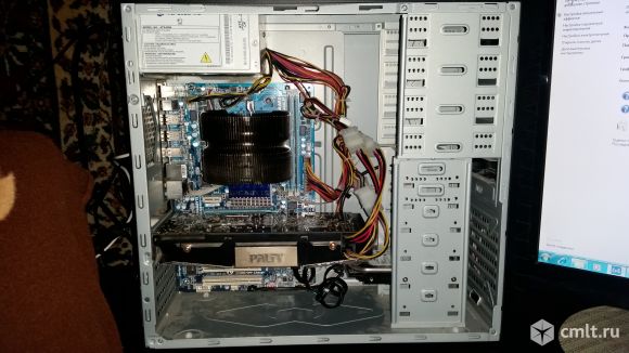 Компьютер с монитором. Фото 1.