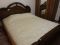 Кровать из дуба, Массивная, красивая, с резными деталями, зеркалами. Спальное место 160х200. Матрас ортопедический Орматек, средней жесткости, двусторонний, независимый пружинный блок, кокос.