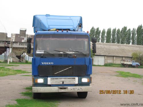 Volvo F12 + рефрижератор грей адамс(сцепка). Фото 1.