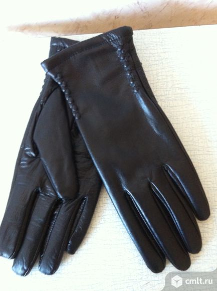 Перчатки кожаные женские, цв. черный, новые, 1 пара, 350 р. Фото 1.