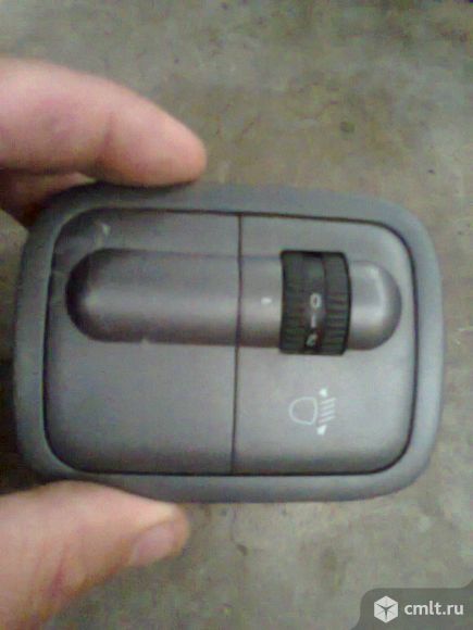 Регулятор электрокорректора света фар. Фото 1.