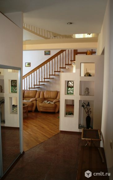 4-комнатная, двухуровневая квартира 130 кв.м, два машиноместа в подземном паркинге, 1 сот. земли. Фото 1.