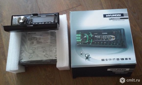 Магнитола HYUNDAI H-CCR8086 с колонками. Фото 1.