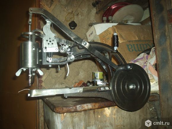 Продам ручную швейную машинку -версаль-, для шитья кожи.. Фото 1.