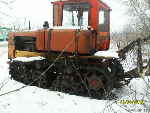 Трактор дт 75, плуг, культиватор КПС 4Г.. Фото 1.