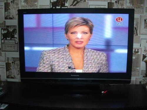 Плазменный телевизор 42 дюйма (106 см) Panasonic Viera. Фото 1.