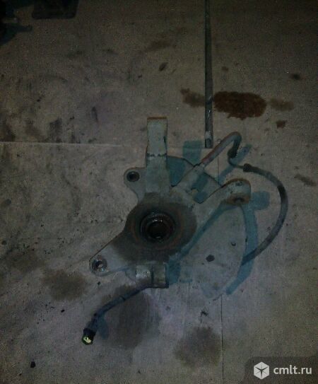 Поворотный кулак Киа Спектра. Фото 2.