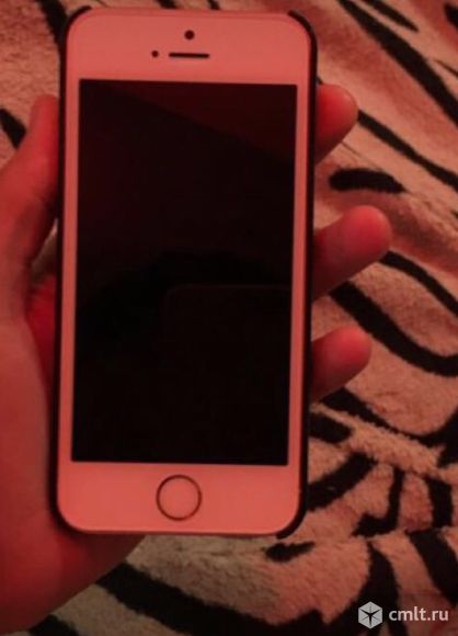 Телефон Apple Apple iPhone    SE 64   GB    Розовое золото. Фото 1.