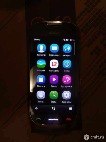 Смартфон Nokia C7-00. Фото 4.