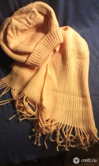 Комплект шапка + шарф. Фото 1.