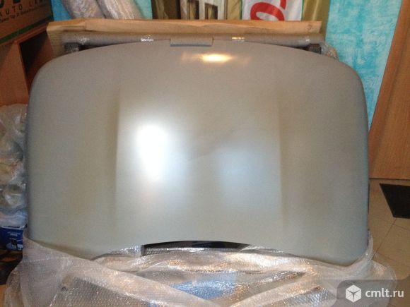 Капот на ВАЗ 2110 подходит для 2111 2112. Фото 1.