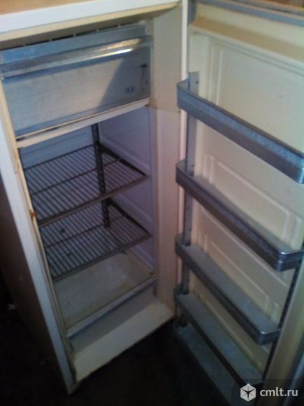 Холодильник ЗИЛ в хорошем состоянии. Высота 130 см. Ни разу не ремонтировался. Однокамерный. Чистый.. Фото 1.