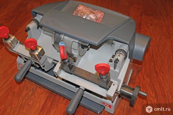 Silca DUO plus - Для изготовления дубликатов ключей. Фото 1.