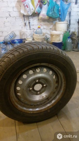 Резина r14 на диске в сборе. Фото 2.