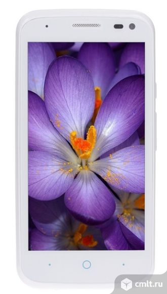 Как новый 4.5" Смартфон ZTE Blade Q lux 3G 4 ГБ белый. Фото 1.