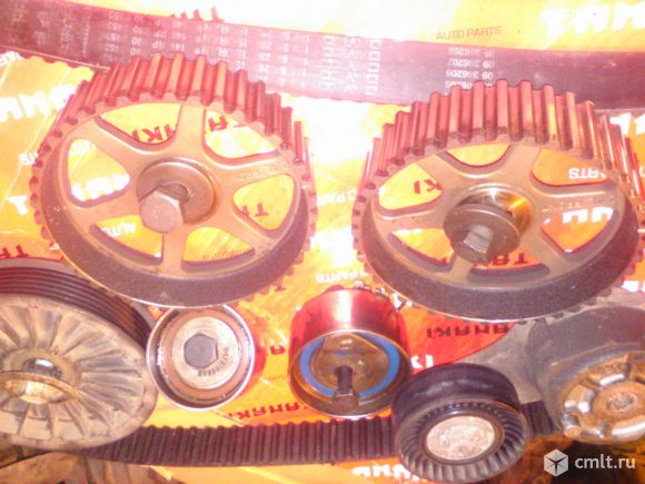 Для двигателя "Крайслер" ( Волга), запчасти б/у, продаю.. Фото 1.