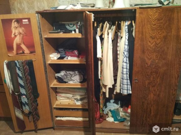 Шкаф или шифоньер советского периода бу. Фото 2.