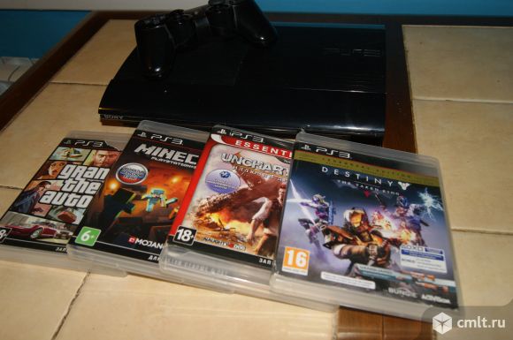 PlayStation 3, 500 gb. с 4 играми и геймпадом. Фото 1.