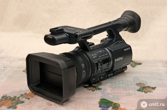 Видеокамера кассетная Sony. Фото 1.