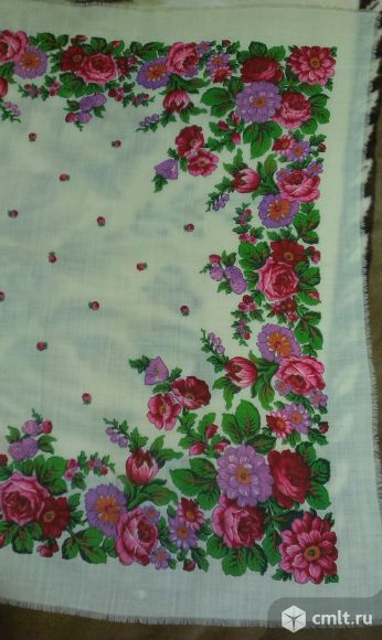 Павловопосадский платок. Фото 1.