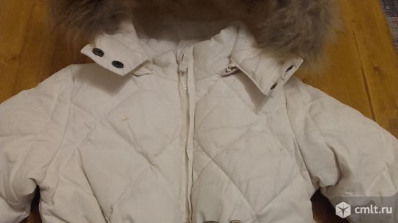 Небольшой дефект: желтые небольшие пятнышки в верхней части впереди.