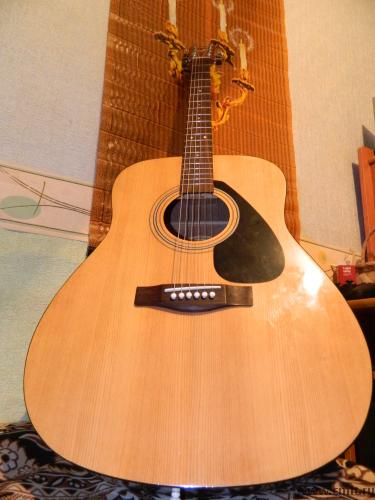 Гитару Yamaha-F310 акустическую, чехол, комплект струн, б/у. Фото 2.