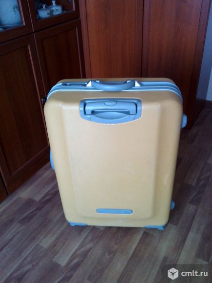 Чемодан на колесиках.Италия "Polo World". Фото 1.