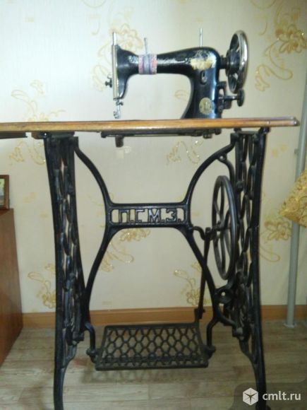 Швейная машинка Зингер, ножной привод. Фото 4.