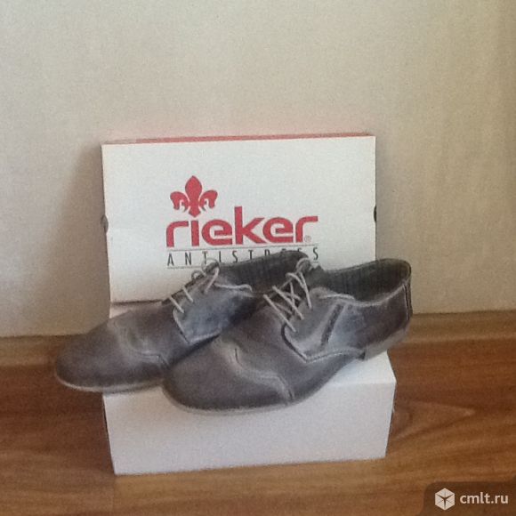 Туфли Riker летние мужские светло-серые кожаные легкие. Фото 1.