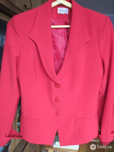Продам пиджак укороченный красный. Фото 1.