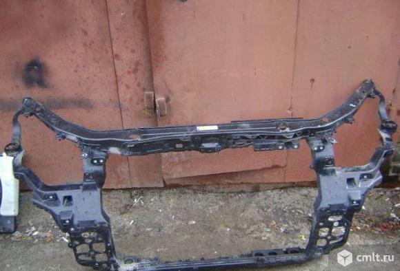 Суппорт радиатора(телевизор).Хундай Санта фе 2.Santa Fe 2.. Фото 1.