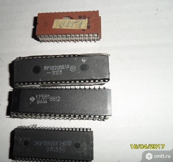 Советские микросхемы. Фото 1.