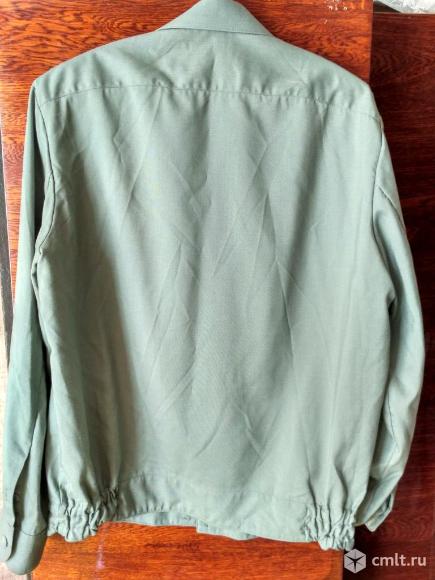 Рубашка оливкового цвета. Фото 2.