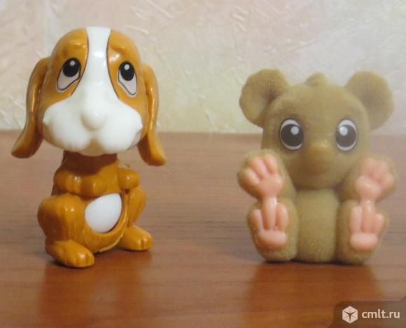 Фигурки из киндер-сюрприза 2 шт. собачка, бархатные лапки. Фото 1.