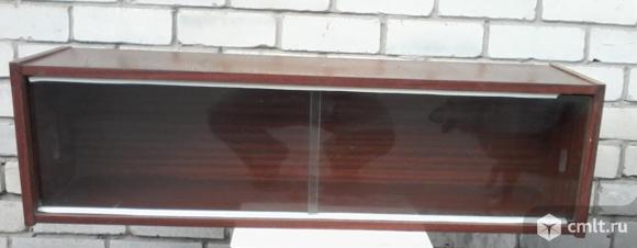 Книжная полка со стеклом 1020*240*300 – 2 шт.. Фото 1.