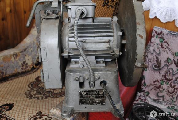 Точильно-шлифовальный станок 3Е631. Фото 2.