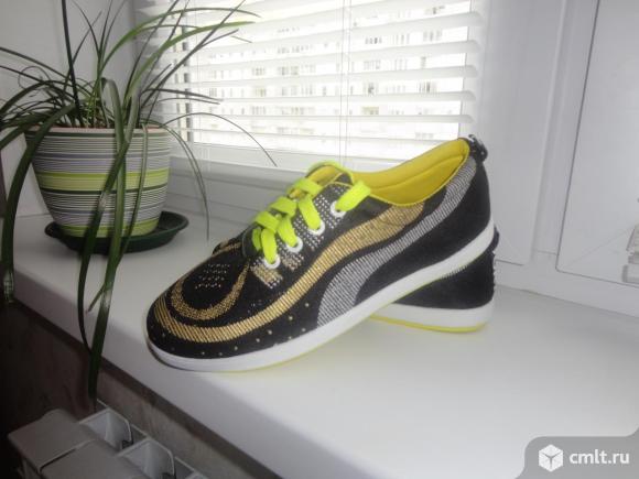 Новые кеды. Фото 1.