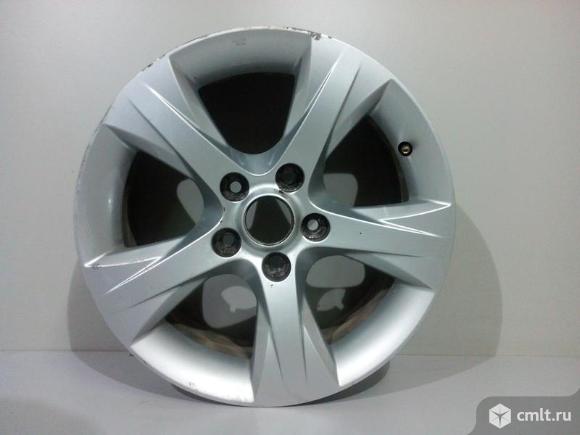 Диск колесный R16x7J ET40 5x114.3  HYUNDAI I40 11-16 б/у 529103Z100 3*. Фото 1.