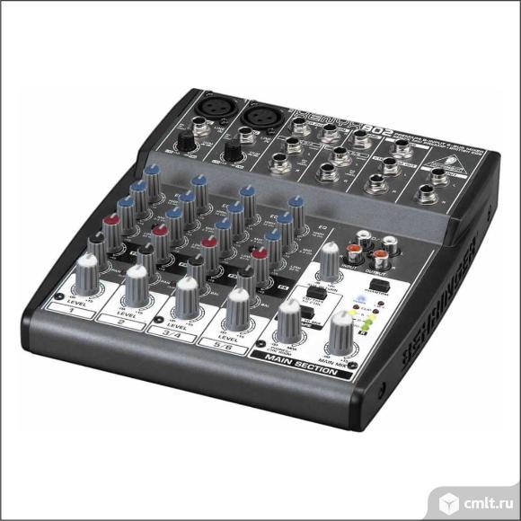 Behringer 802 - микшер. Фото 1.